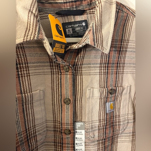 Carhartt women’s loose fit plaid flannel button down size XL NWT - Picture 2 of 3